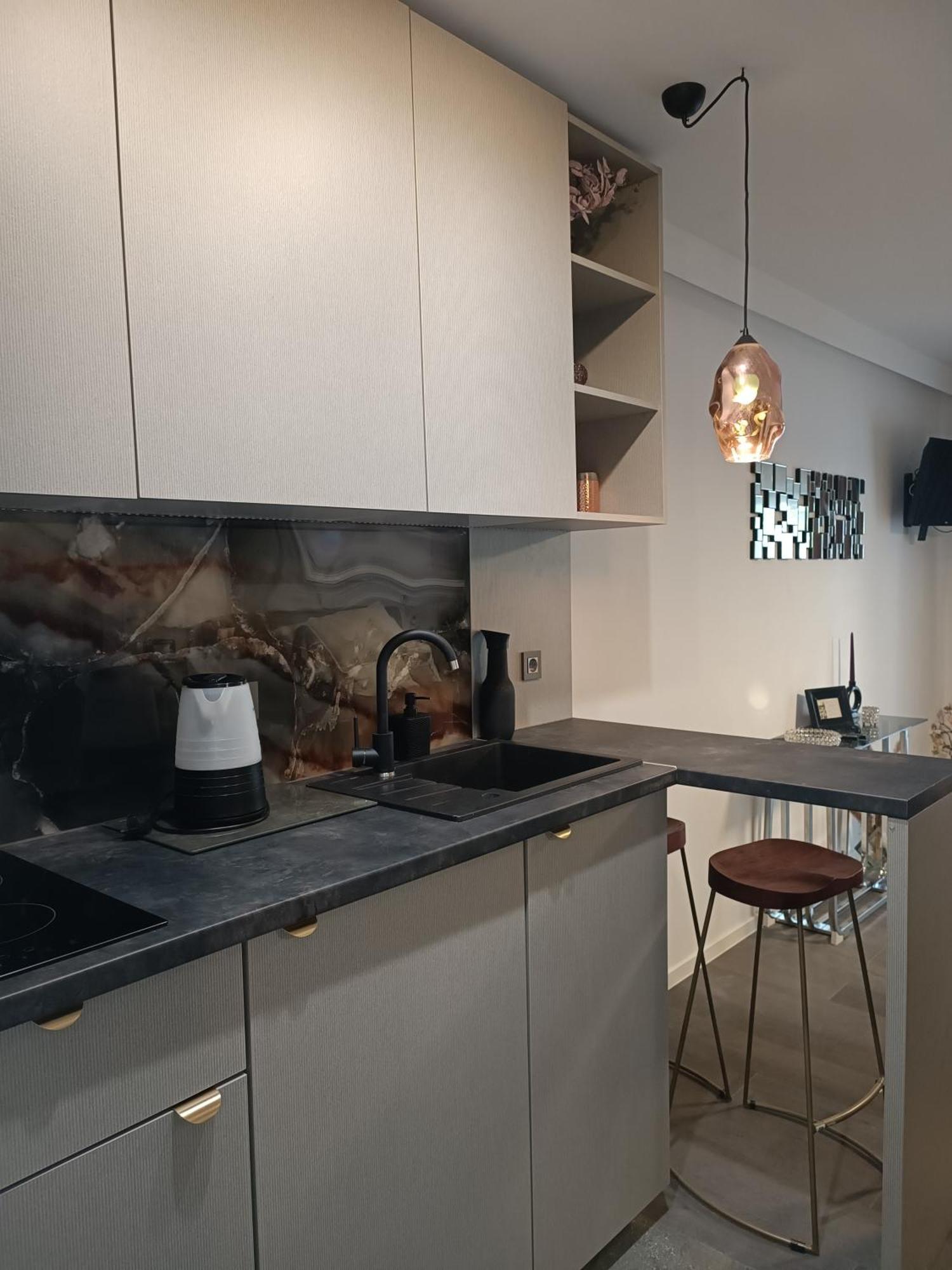Studio Apartment Purple Sunset - 2+1 Baška Voda Екстериор снимка